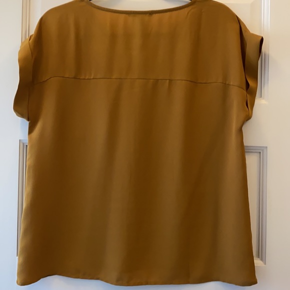 Dark mustard polyester top - Picture 3 of 3